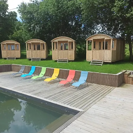 Maison 12 Couchages, Roulottes Et Piscine Naturelle *