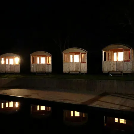 Holiday home Maison 12 Couchages, Roulottes Et Piscine Naturelle